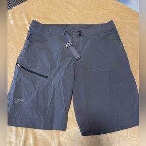 Arc'tery Men's Size 36 Lefroy Dark Grey Nylon Hiking Climbing Shorts